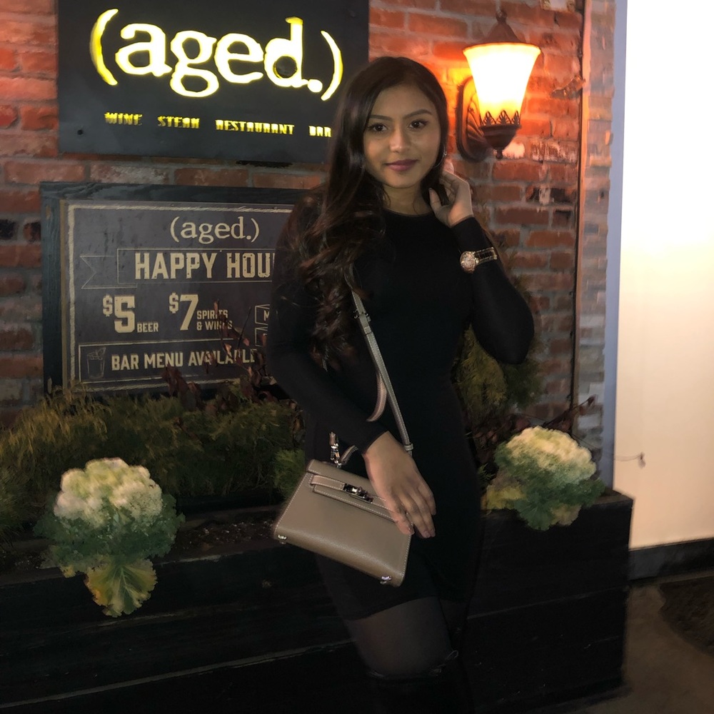 Meet your Posher, Shadia